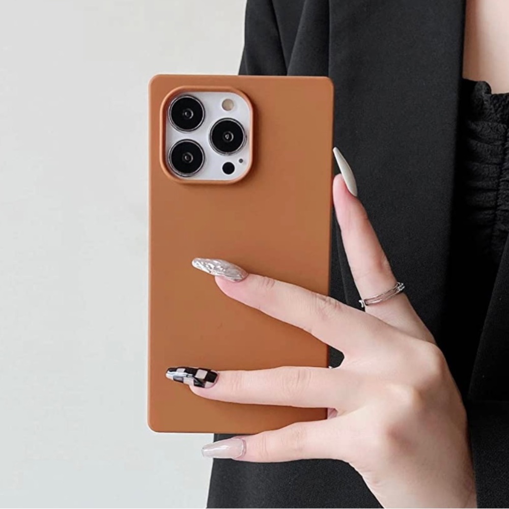 iPhone 14 Pro Squared Edge silicone case in caramel **NEW**